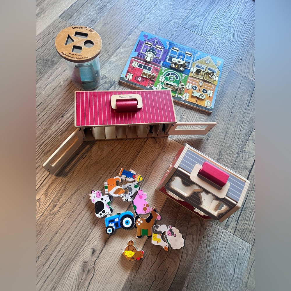 Melissa & Doug Wooden Farm Play Set with Red and Blue Accents